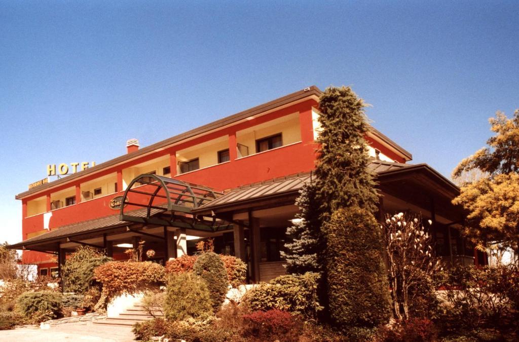 Hotel Cinzia Ristorante Christian E Manuel Vercelli Exterior foto